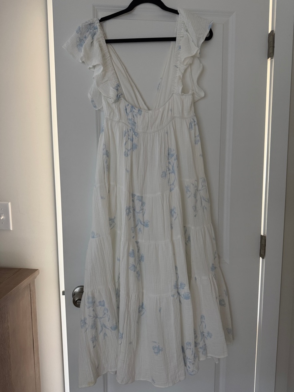 White Maxi Dress with Light Blue Floral Accent and Pockets - Picture 5 of 6